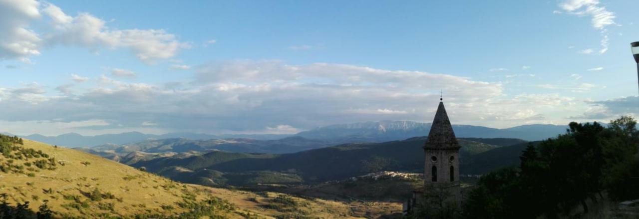 La Corte Di Sabatino Calascio Luaran gambar